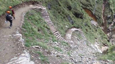  धौलागिरि आधार शिविर जाने पदमार्ग निर्माण 